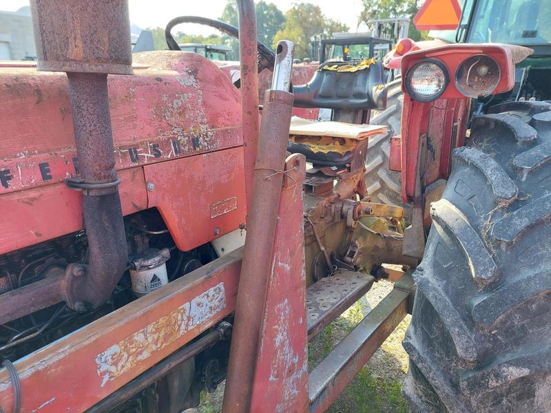 Tractors  Massey Ferguson 165 Tractor Photo